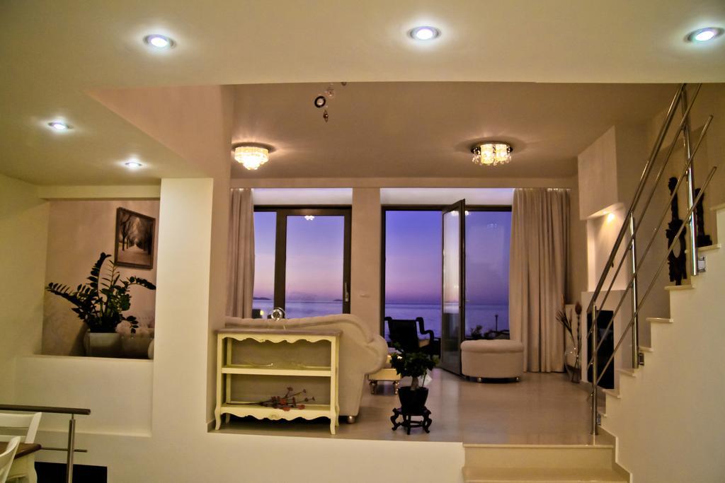 Sea View Beachfront Villa Maria 古瓦伊 外观 照片