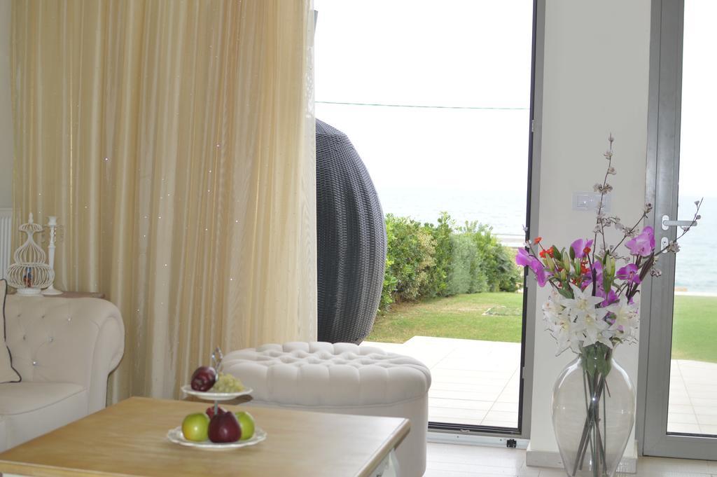 Sea View Beachfront Villa Maria 古瓦伊 外观 照片